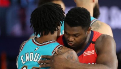  灰熊莫兰特压哨绝杀鹈鹕，收获赛季第十胜  