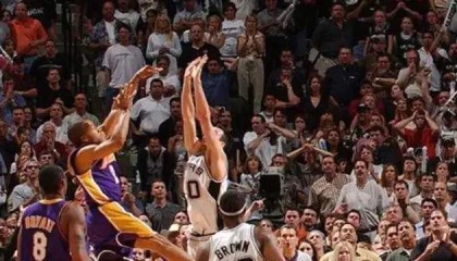  莱比锡红牛, 客场逆转绝杀紧咬榜首集团