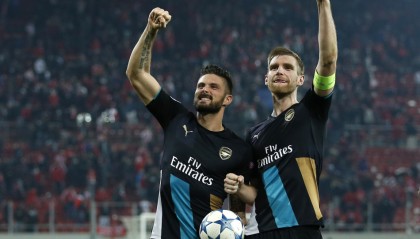  阿森纳青训小将破门惊艳欧冠，  